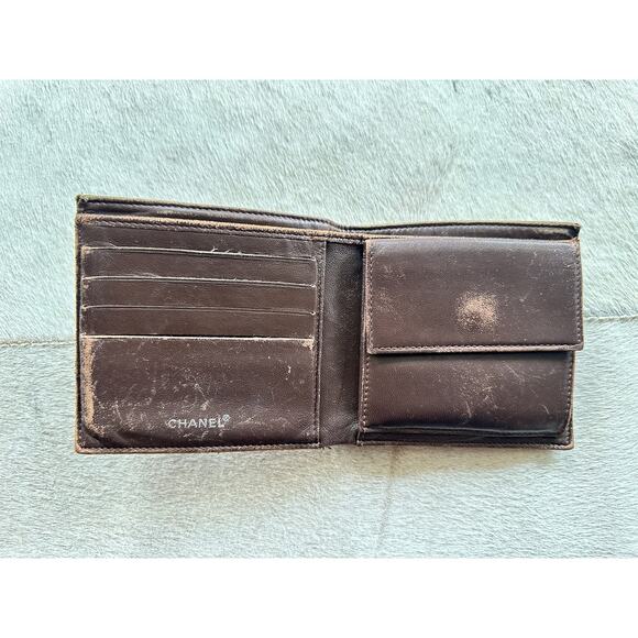 Chanel Vintage Bifold Wallet - Picture 5 of 11